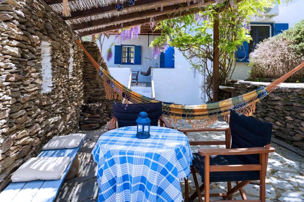Traditional Village House On Kea Milopótamos Buitenkant foto