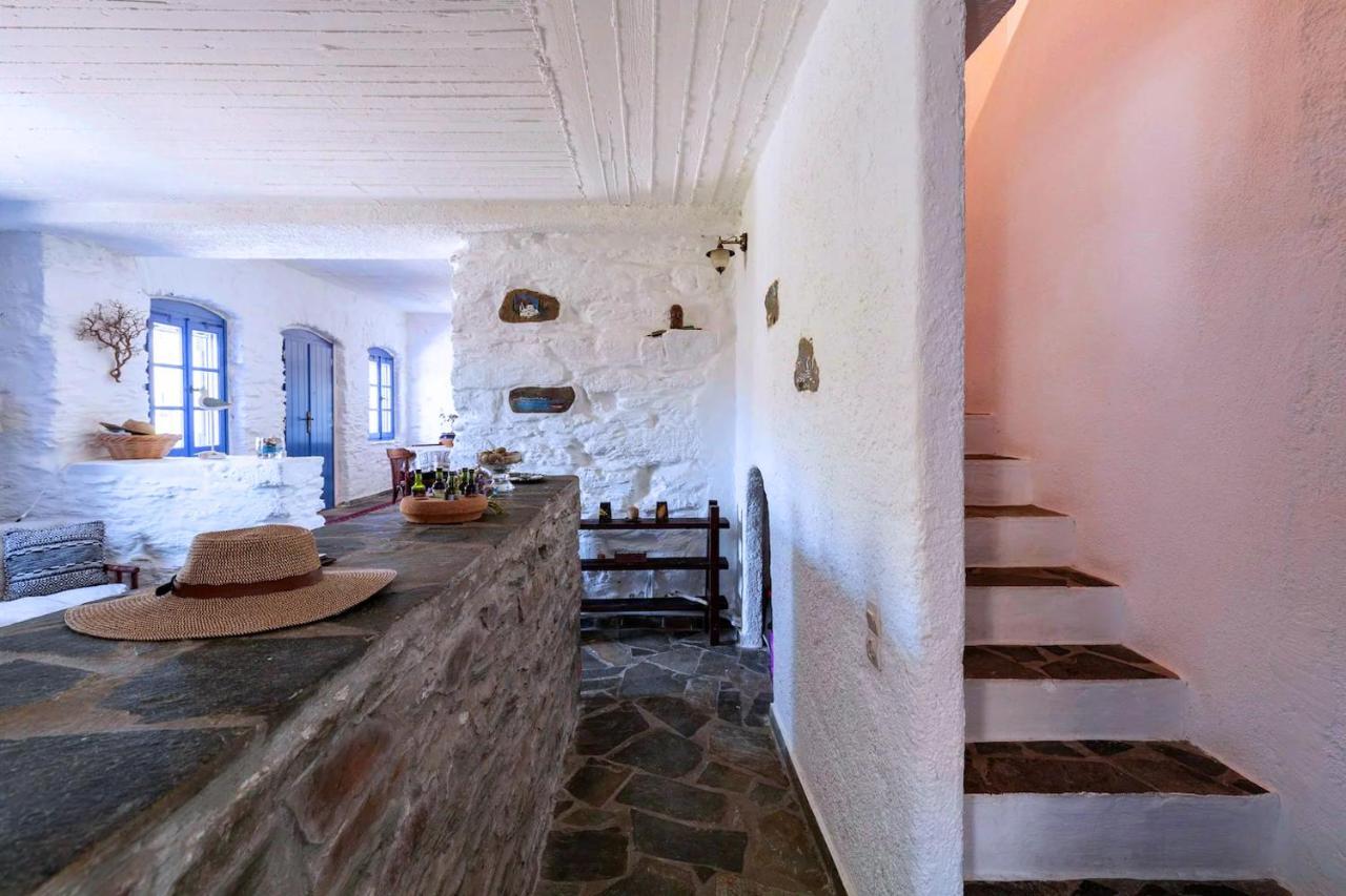 Traditional Village House On Kea Milopótamos Buitenkant foto